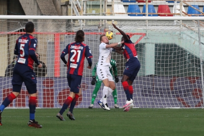 Allo Scida finisce 4-1, travolto il Benevento di Inzaghi.